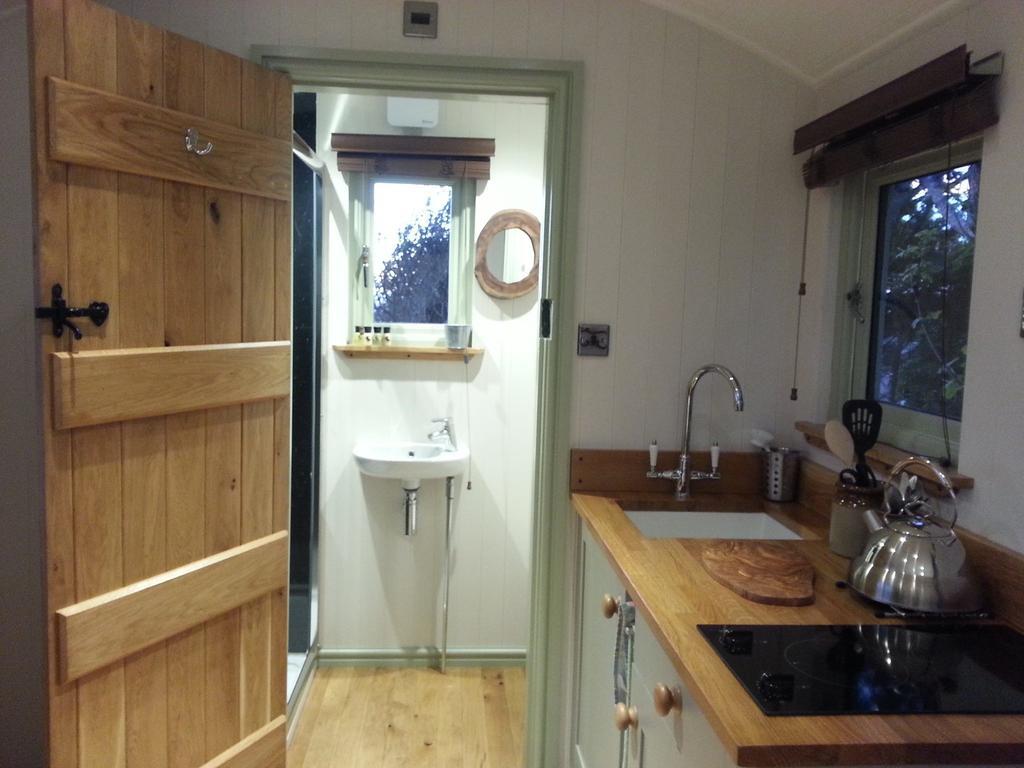 The Farm Hut Villa Бармут Екстериор снимка